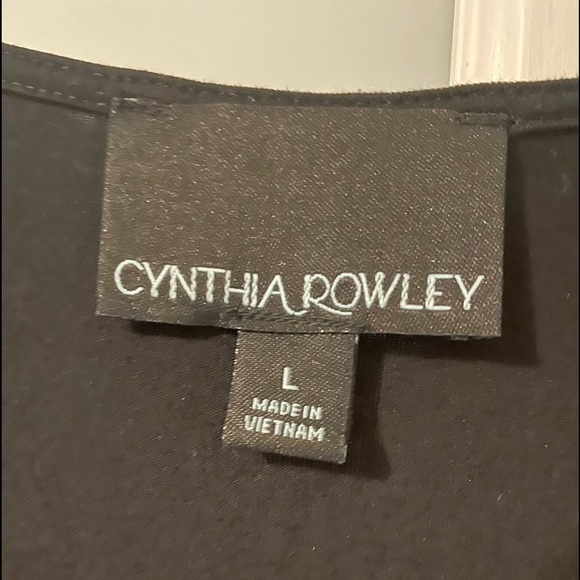 3/$18. 🌼Cynthia Rowley black sequin tunic size L - Picture 6 of 12